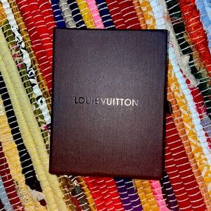 Louis Vuitton box